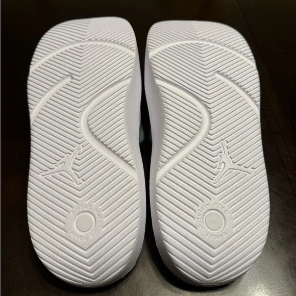 New Nike Air Jordan Slides Sandals Gray White Size US 11 - Picture 13 of 13
